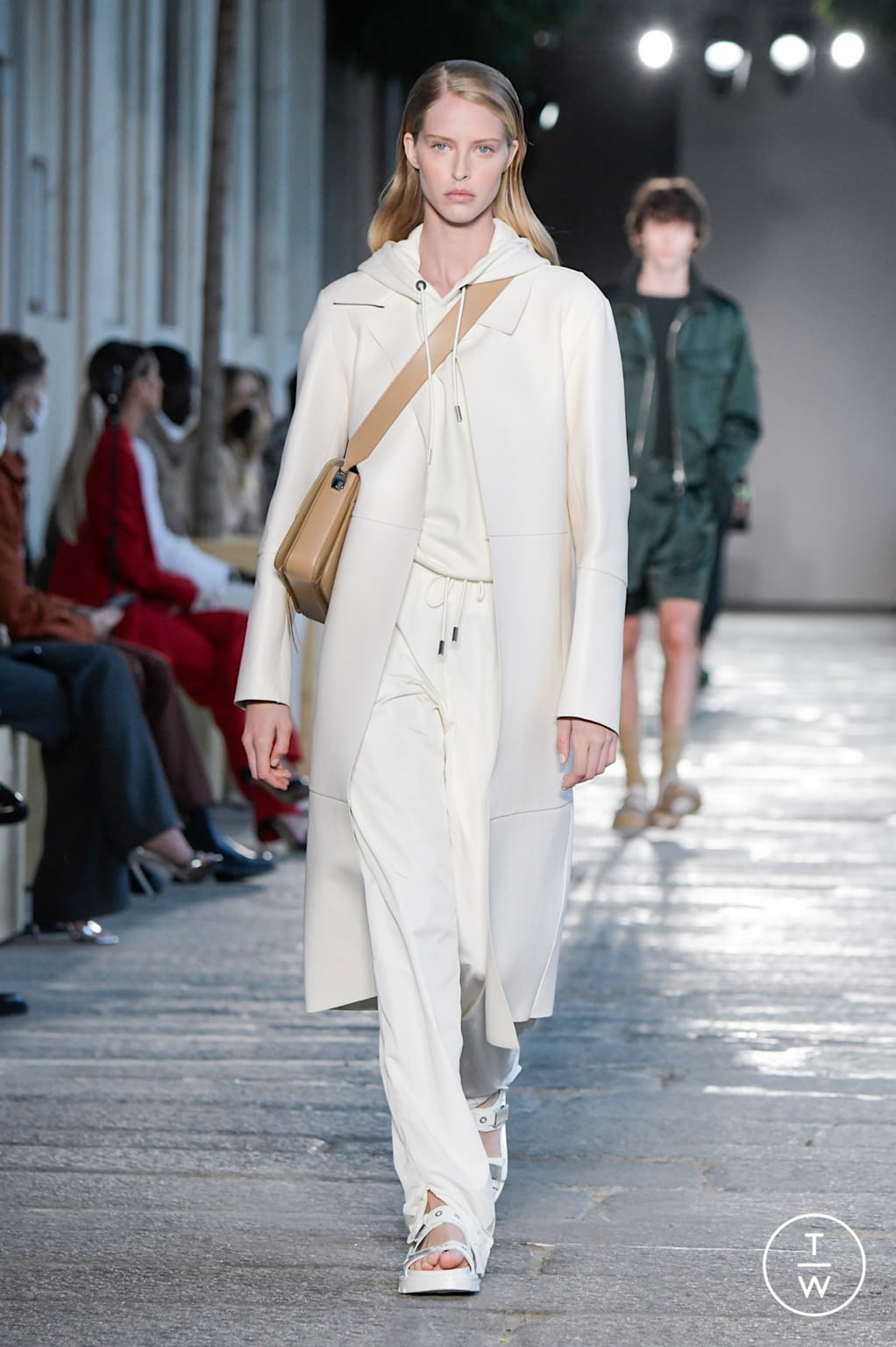 Fashion Week Milan Spring/Summer 2021 look 28 from the Boss collection 女装