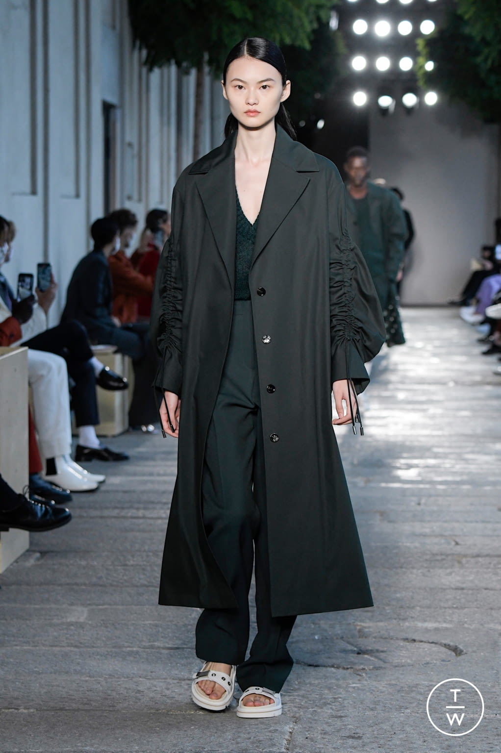 Fashion Week Milan Spring/Summer 2021 look 36 from the Boss collection 女装