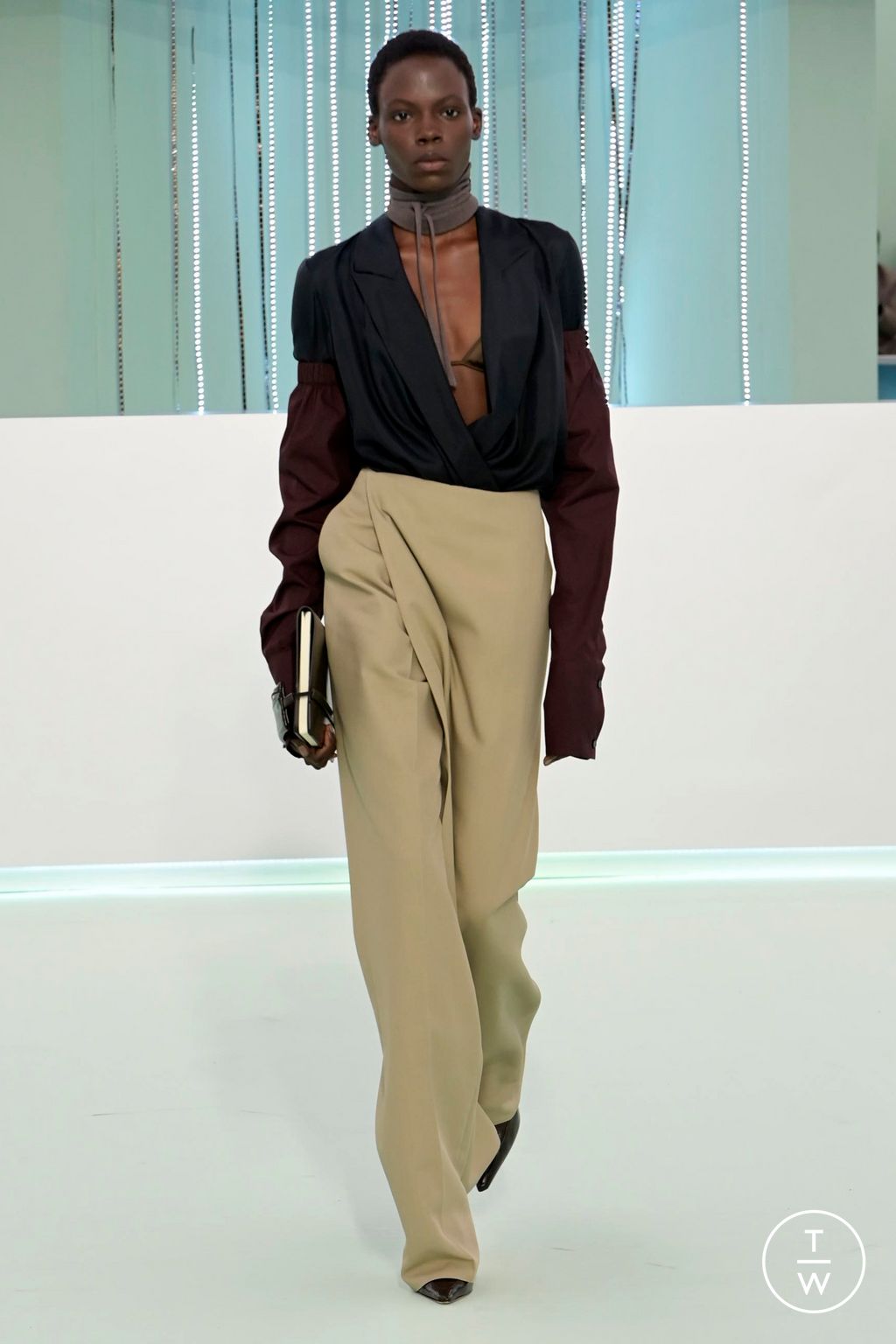 Fashion Week Milan Fall/Winter 2023 look 10 from the Boss collection womenswear
