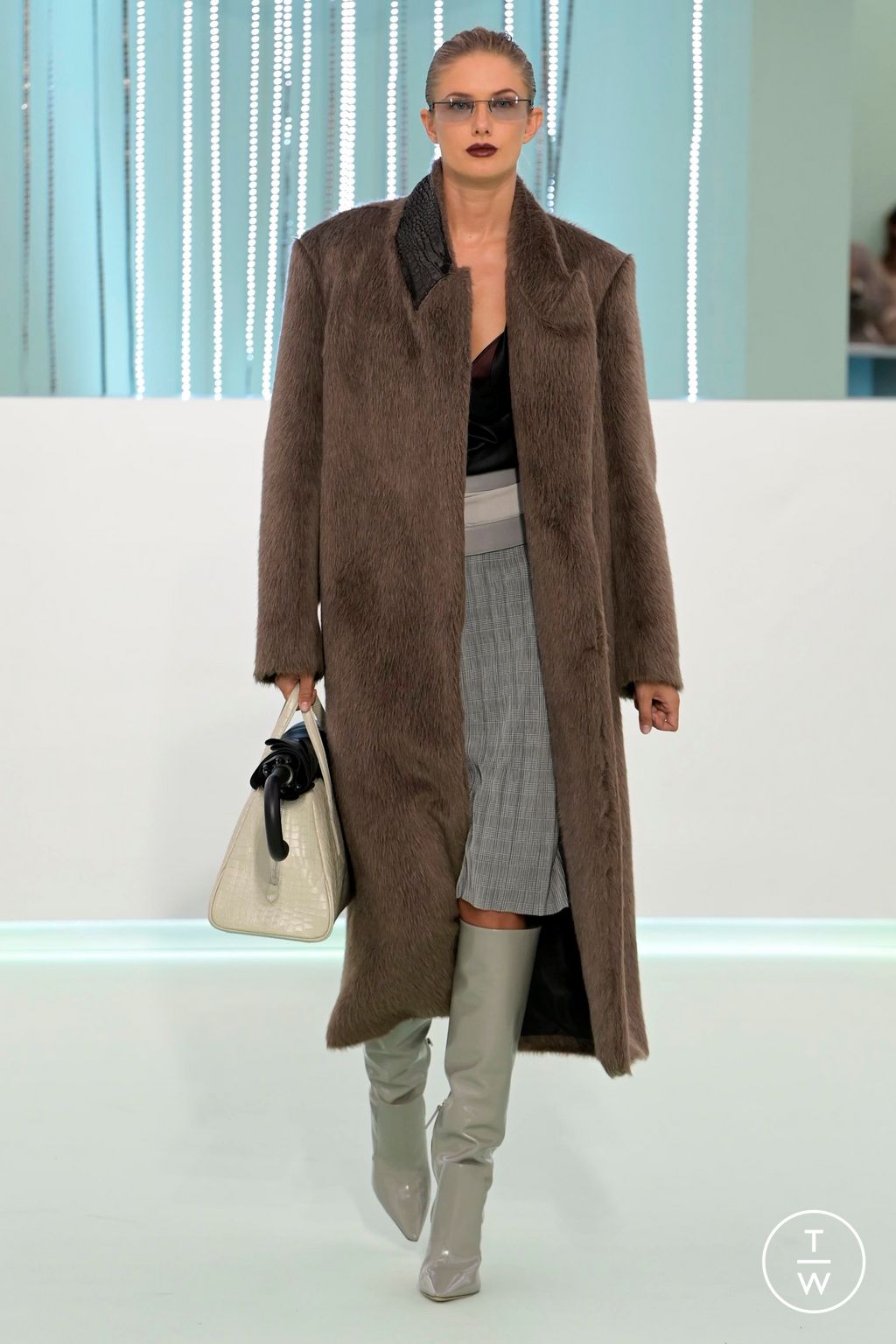 Fashion Week Milan Fall/Winter 2023 look 39 from the Boss collection 女装