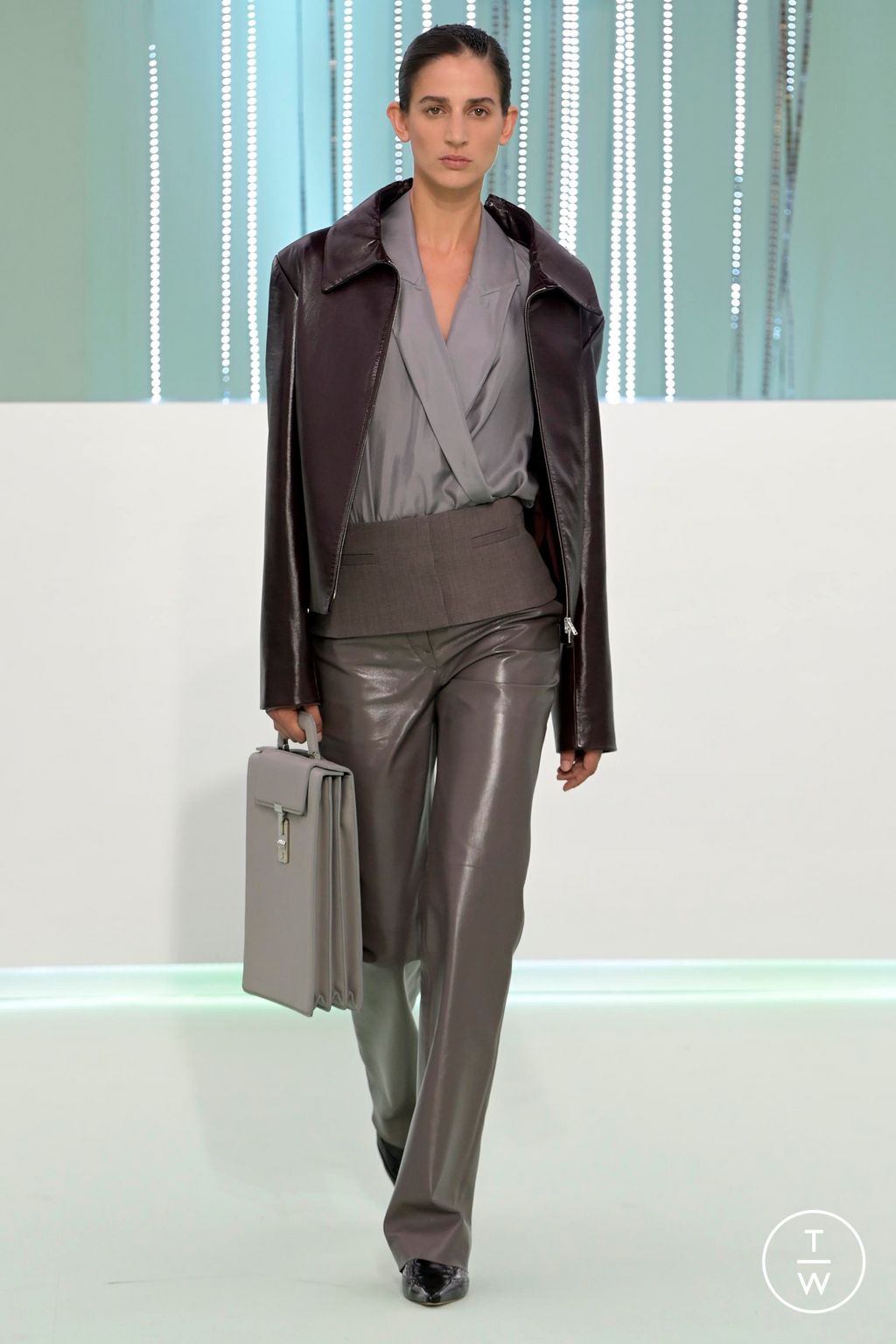 Fashion Week Milan Fall/Winter 2023 look 51 de la collection Boss womenswear