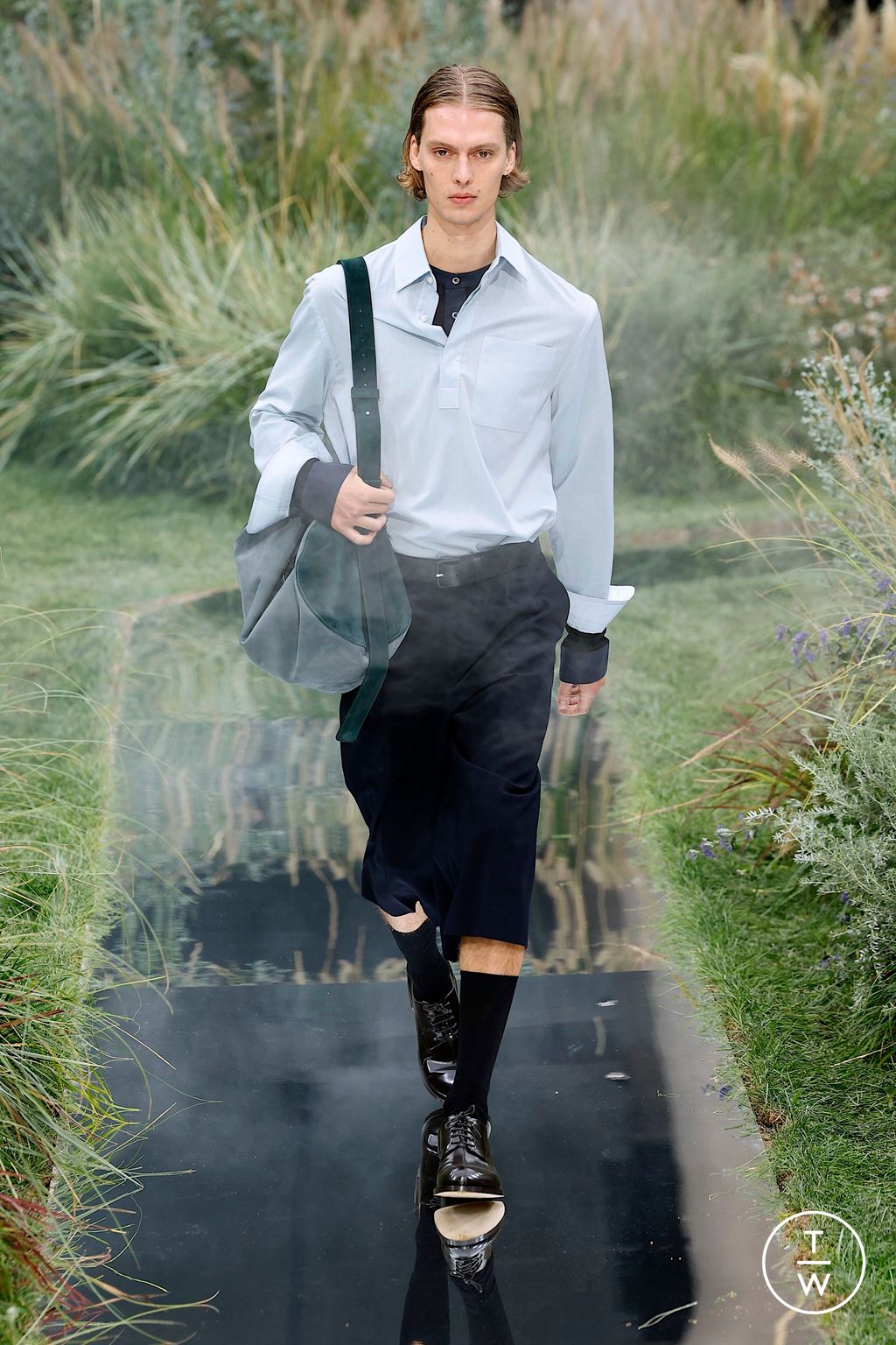 Fashion Week Milan Spring/Summer 2025 look 4 from the Boss collection 女装