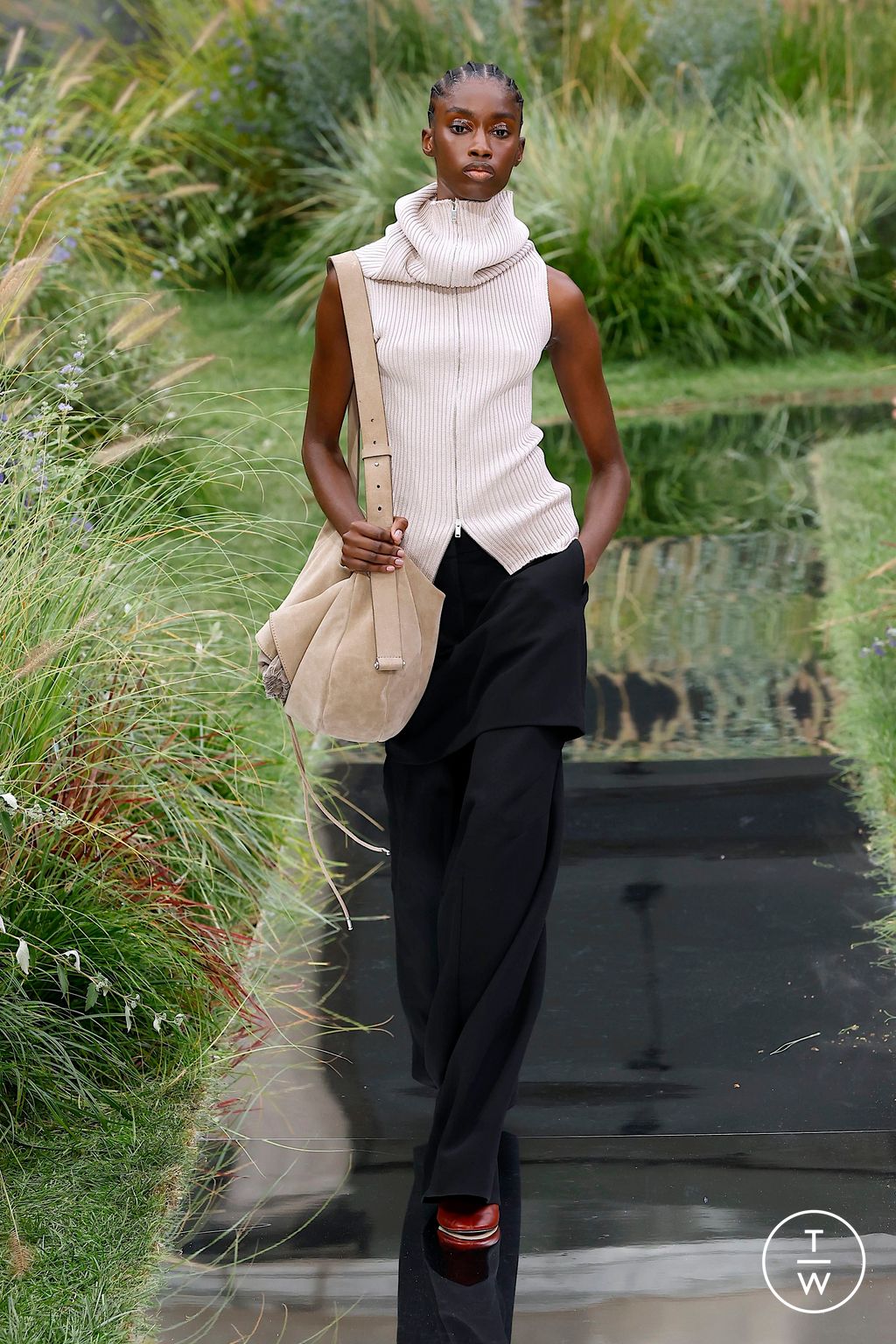 Fashion Week Milan Spring/Summer 2025 look 43 from the Boss collection womenswear