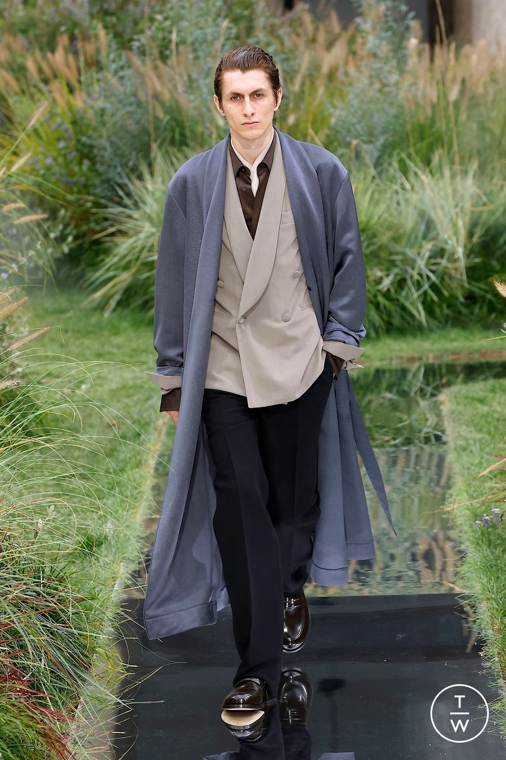 Fashion Week Milan Spring/Summer 2025 look 54 from the Boss collection 女装