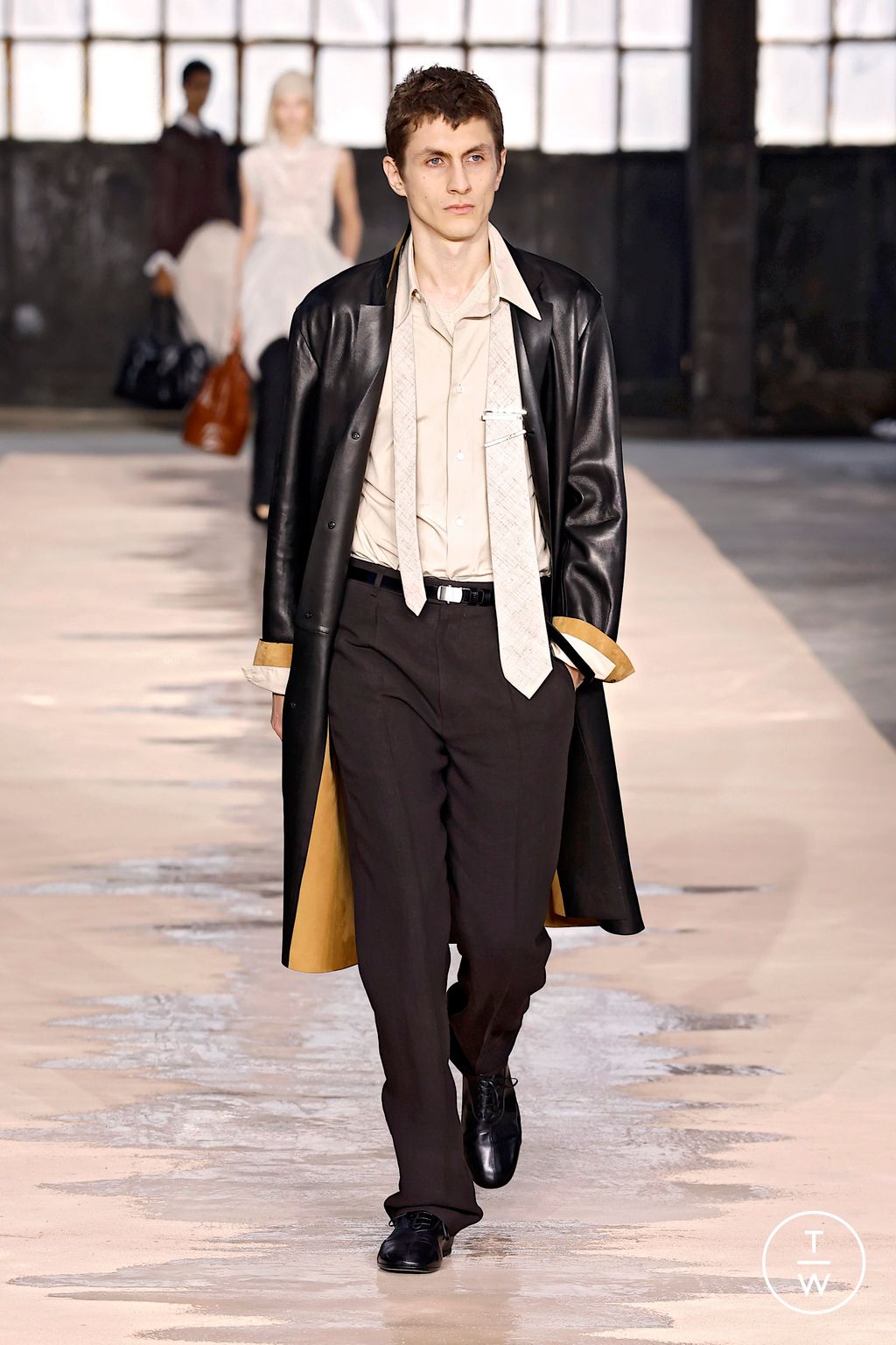 Fashion Week Milan Spring/Summer 2026 look 17 from the Boss collection womenswear