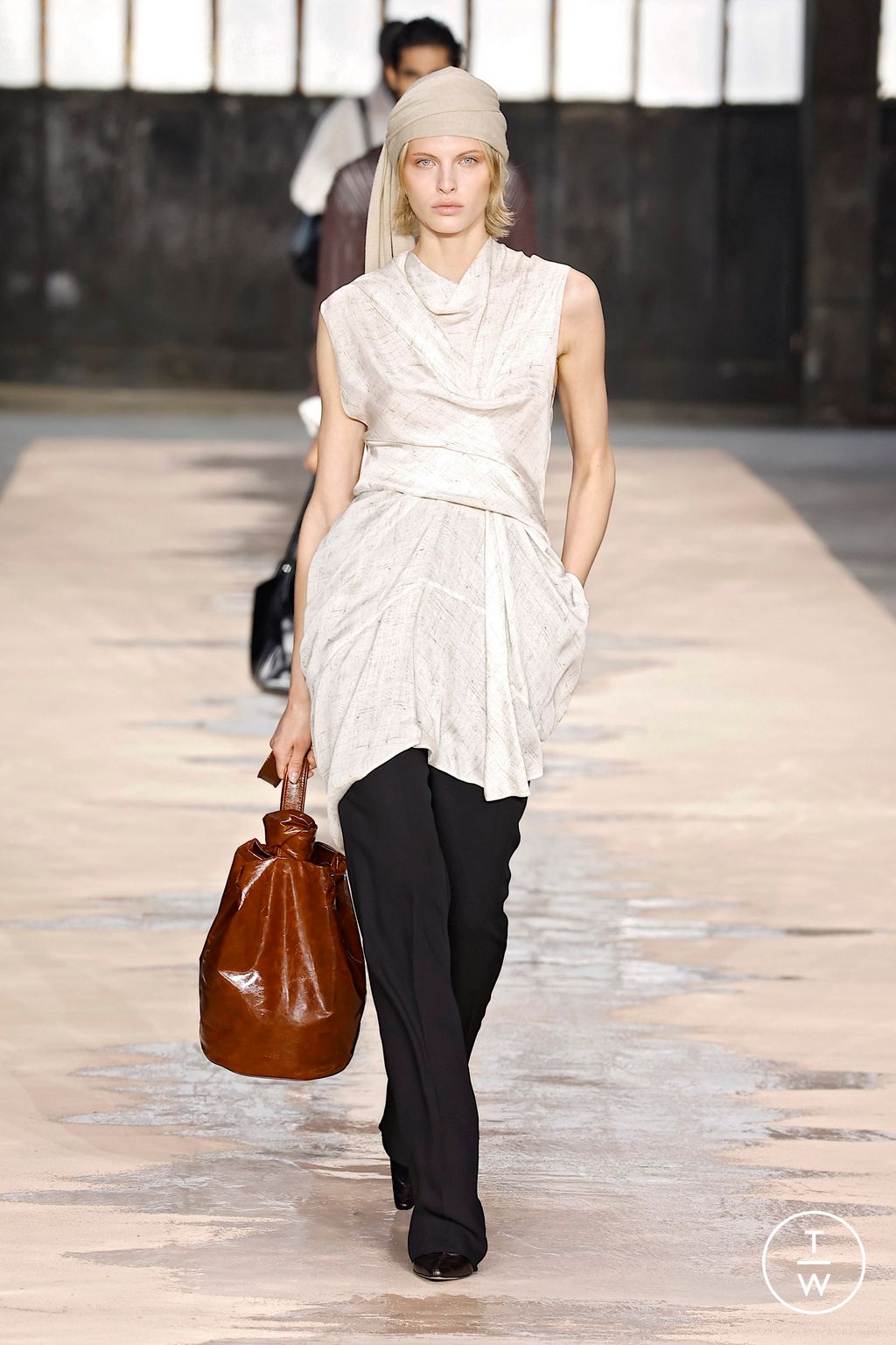 Fashion Week Milan Spring/Summer 2026 look 18 from the Boss collection womenswear