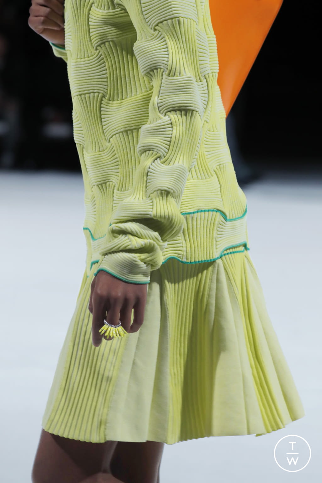 Fashion Week Milan Spring/Summer 2022 look 5 from the Bottega Veneta collection womenswear accessories