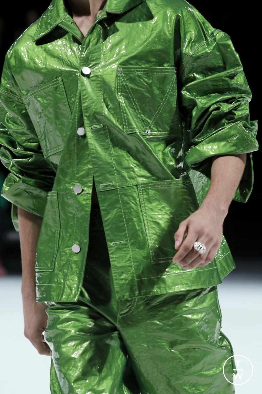 Fashion Week Milan Spring/Summer 2022 look 9 de la collection Bottega Veneta womenswear accessories