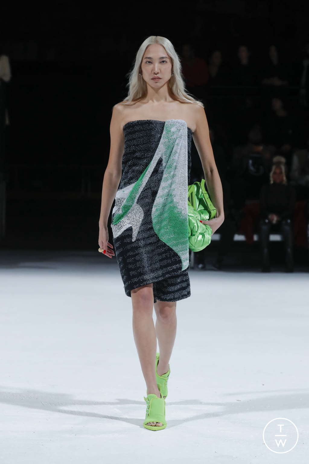 Fashion Week Milan Spring/Summer 2022 look 37 from the Bottega Veneta collection womenswear