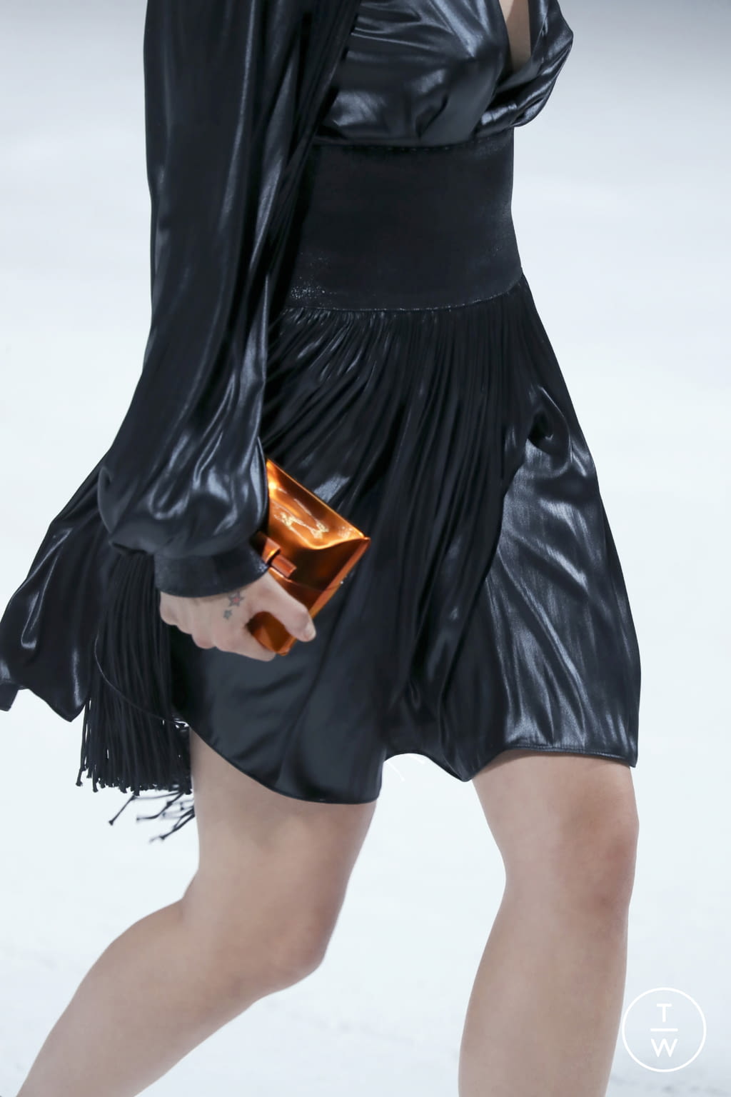 Fashion Week Milan Spring/Summer 2022 look 10 from the Bottega Veneta collection 女装配饰