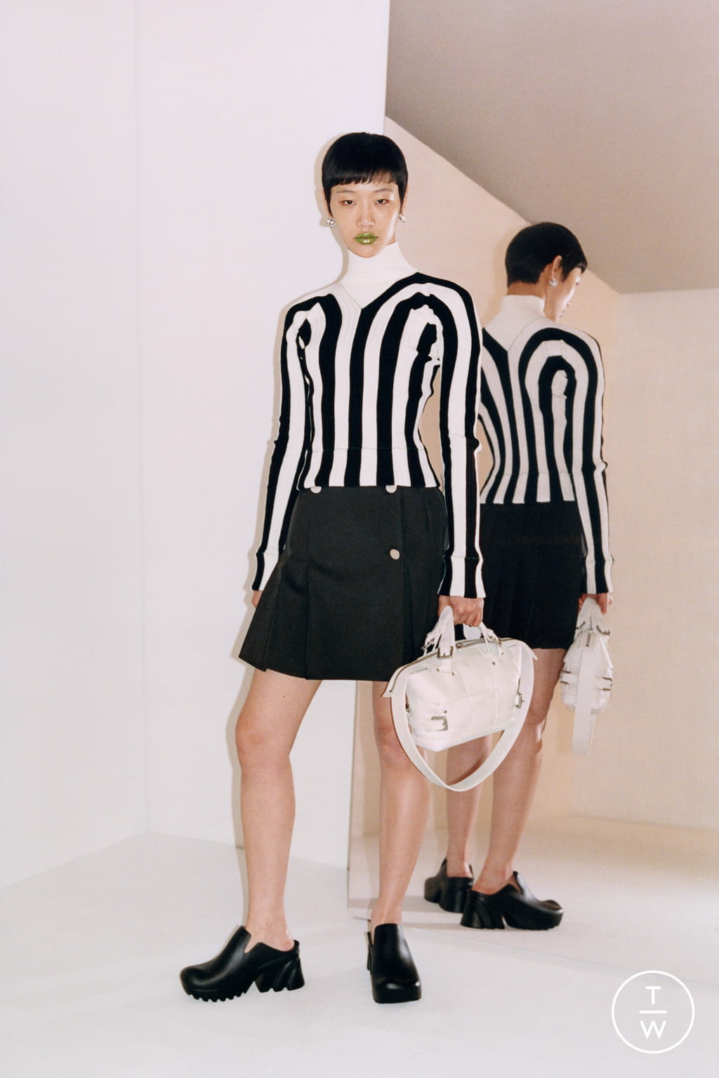 Fashion Week Milan Resort 2022 look 10 from the Bottega Veneta collection 女装