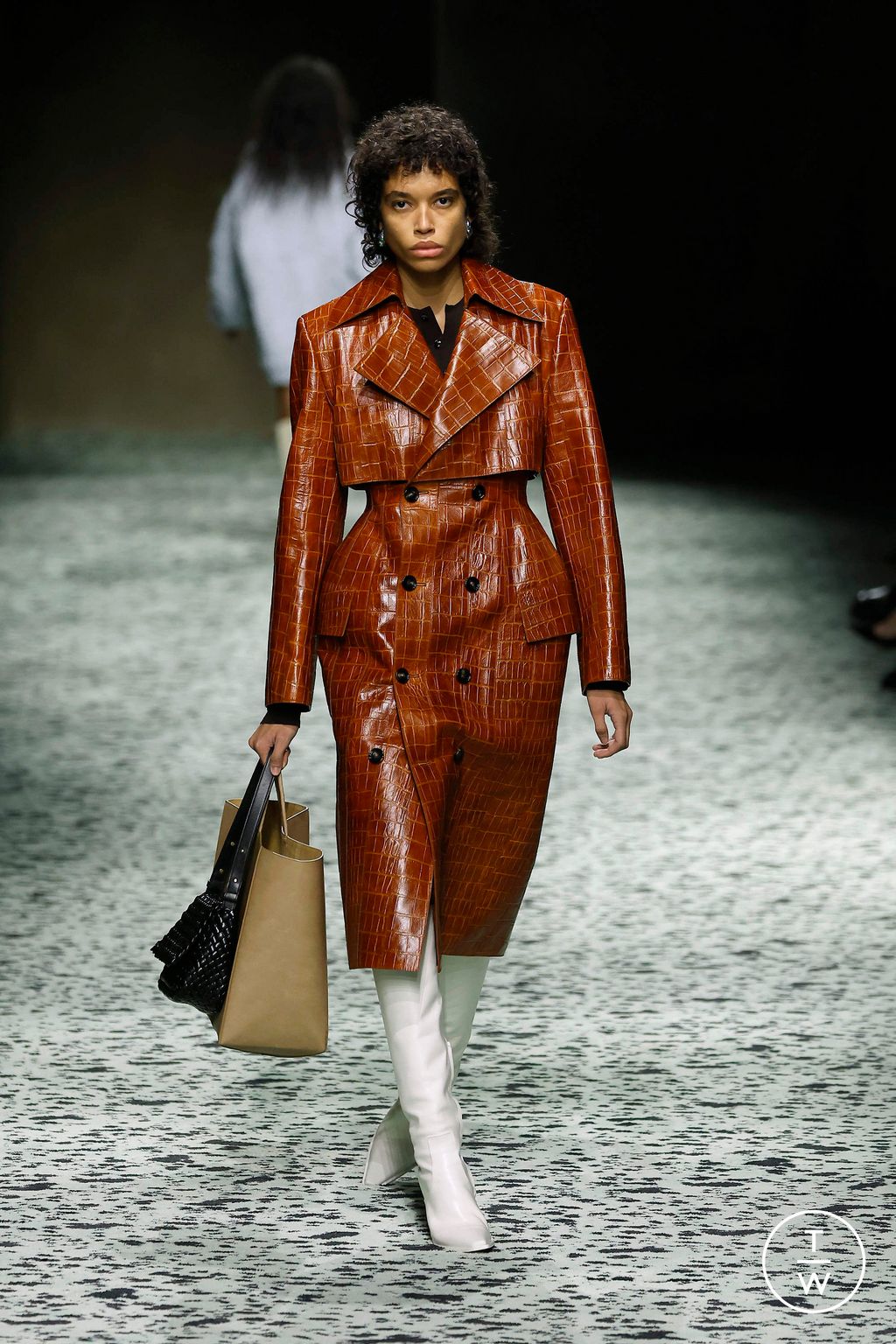 Fashion Week Milan Fall/Winter 2023 look 10 from the Bottega Veneta collection womenswear