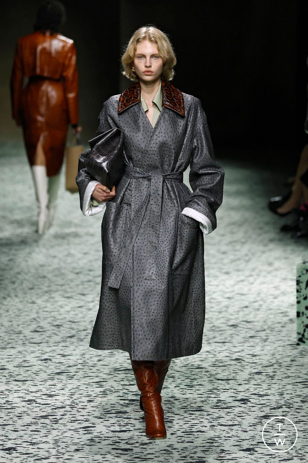 Fashion Week Milan Fall/Winter 2023 look 14 from the Bottega Veneta collection womenswear
