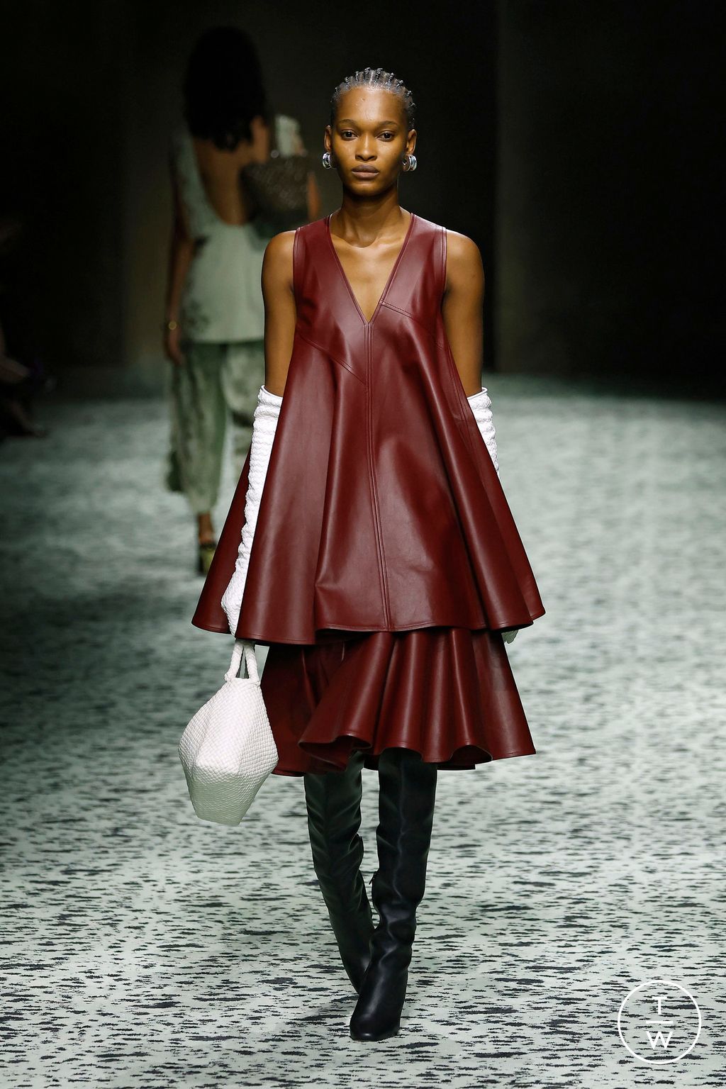 Fashion Week Milan Fall/Winter 2023 look 15 from the Bottega Veneta collection womenswear