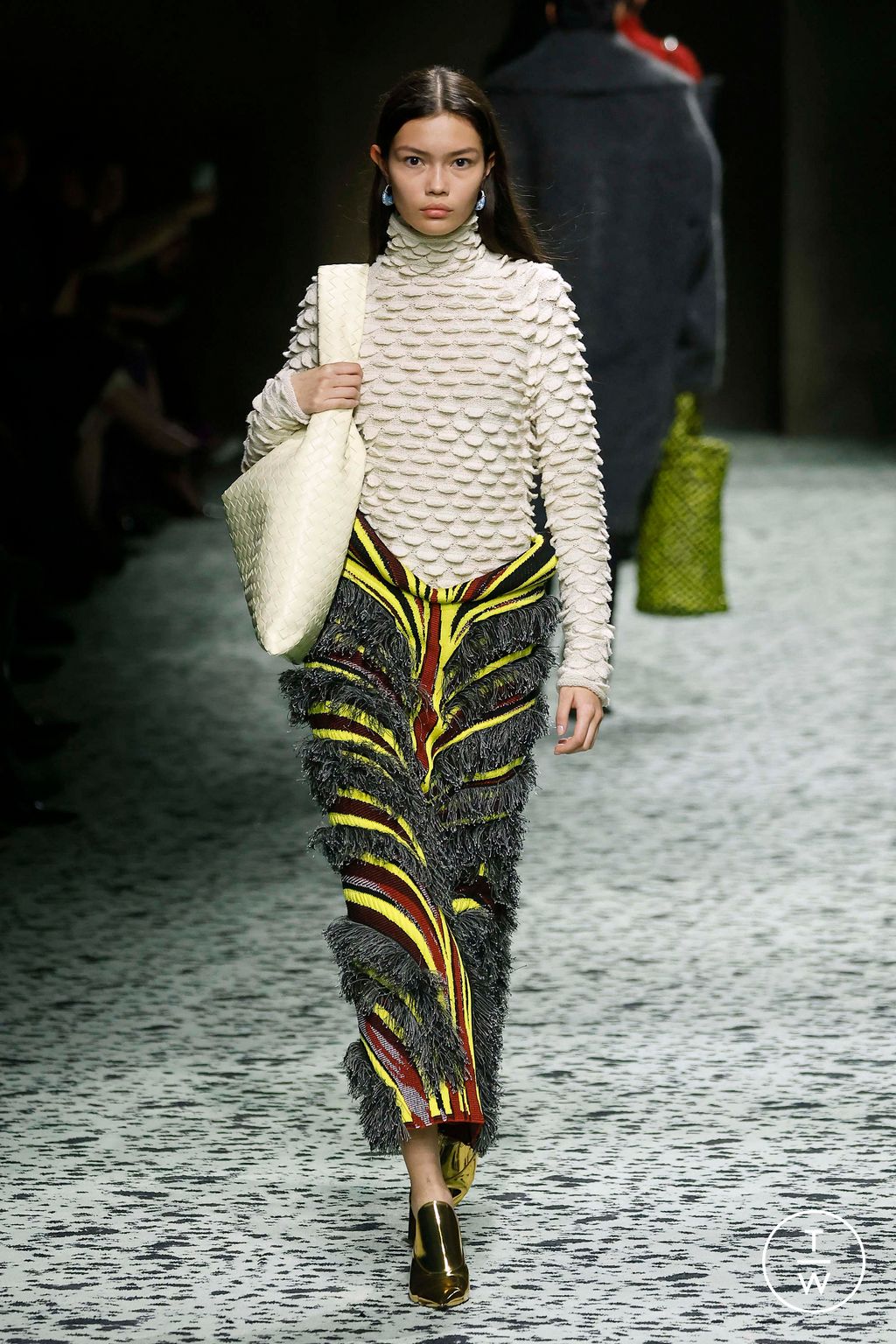 Fashion Week Milan Fall/Winter 2023 look 35 from the Bottega Veneta collection womenswear