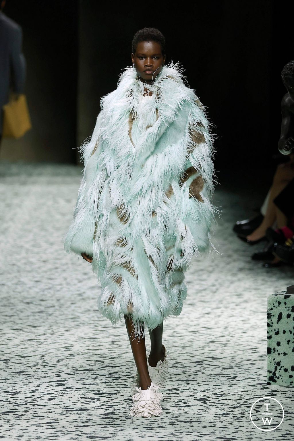 Fashion Week Milan Fall/Winter 2023 look 42 from the Bottega Veneta collection 女装