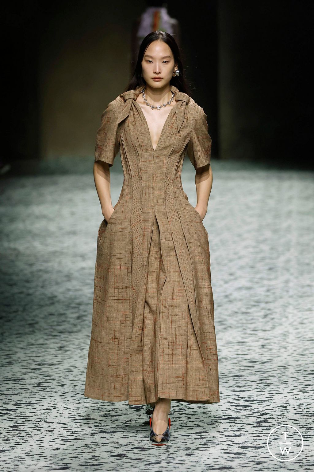 Fashion Week Milan Fall/Winter 2023 look 46 from the Bottega Veneta collection 女装