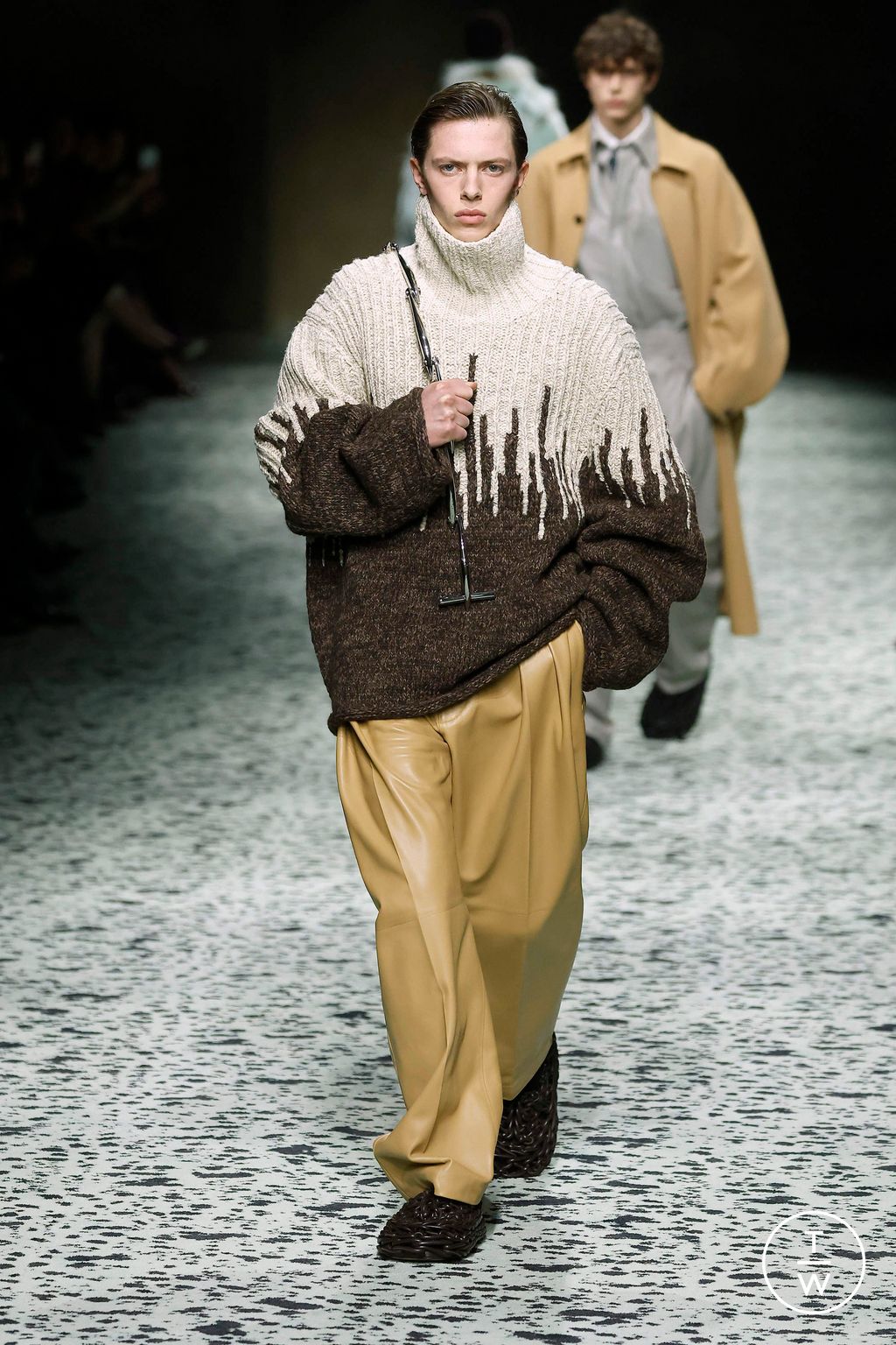 Fashion Week Milan Fall/Winter 2023 look 47 from the Bottega Veneta collection 女装