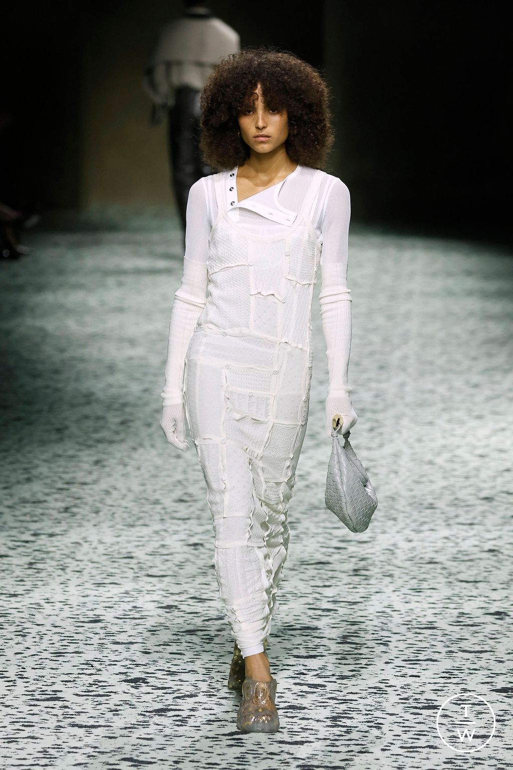 Fashion Week Milan Fall/Winter 2023 look 54 from the Bottega Veneta collection 女装