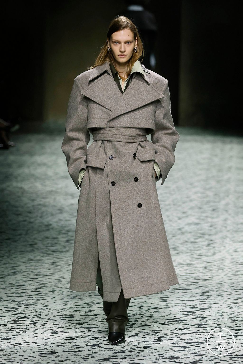 Fashion Week Milan Fall/Winter 2023 look 56 from the Bottega Veneta collection womenswear