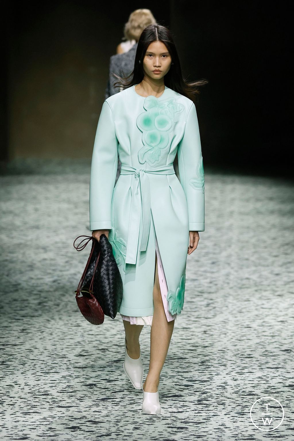 Fashion Week Milan Fall/Winter 2023 look 66 de la collection Bottega Veneta womenswear