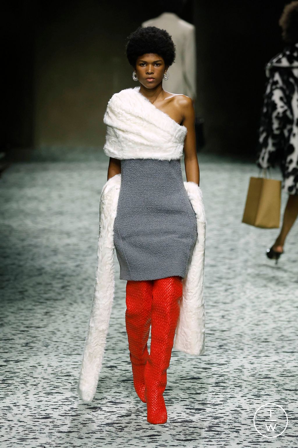 Fashion Week Milan Fall/Winter 2023 look 75 from the Bottega Veneta collection womenswear