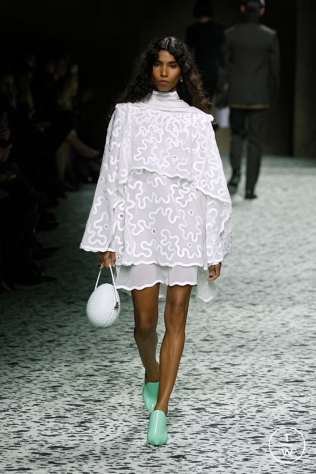 Fashion Week Milan Fall/Winter 2023 look 77 from the Bottega Veneta collection womenswear
