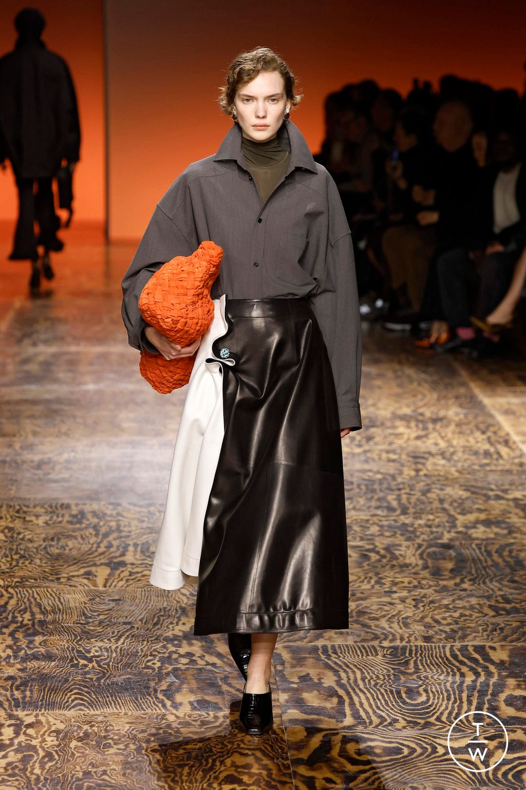 Fashion Week Milan Fall/Winter 2024 look 5 from the Bottega Veneta collection womenswear