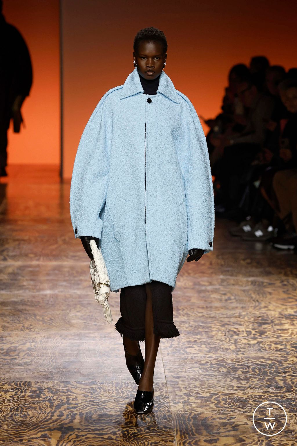 Fashion Week Milan Fall/Winter 2024 look 7 from the Bottega Veneta collection womenswear
