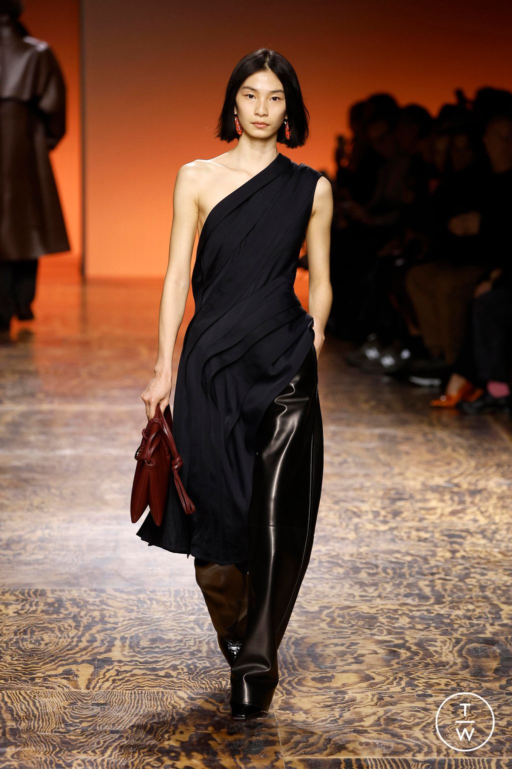 Fashion Week Milan Fall/Winter 2024 look 29 de la collection Bottega Veneta womenswear