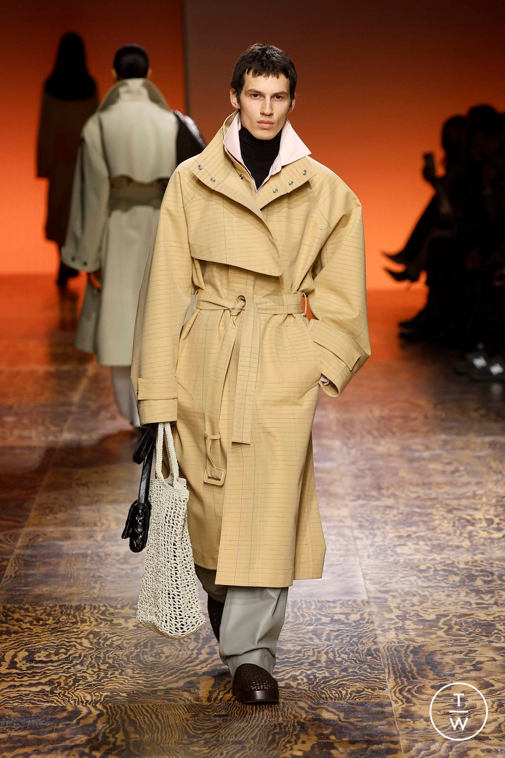 Fashion Week Milan Fall/Winter 2024 look 44 from the Bottega Veneta collection womenswear