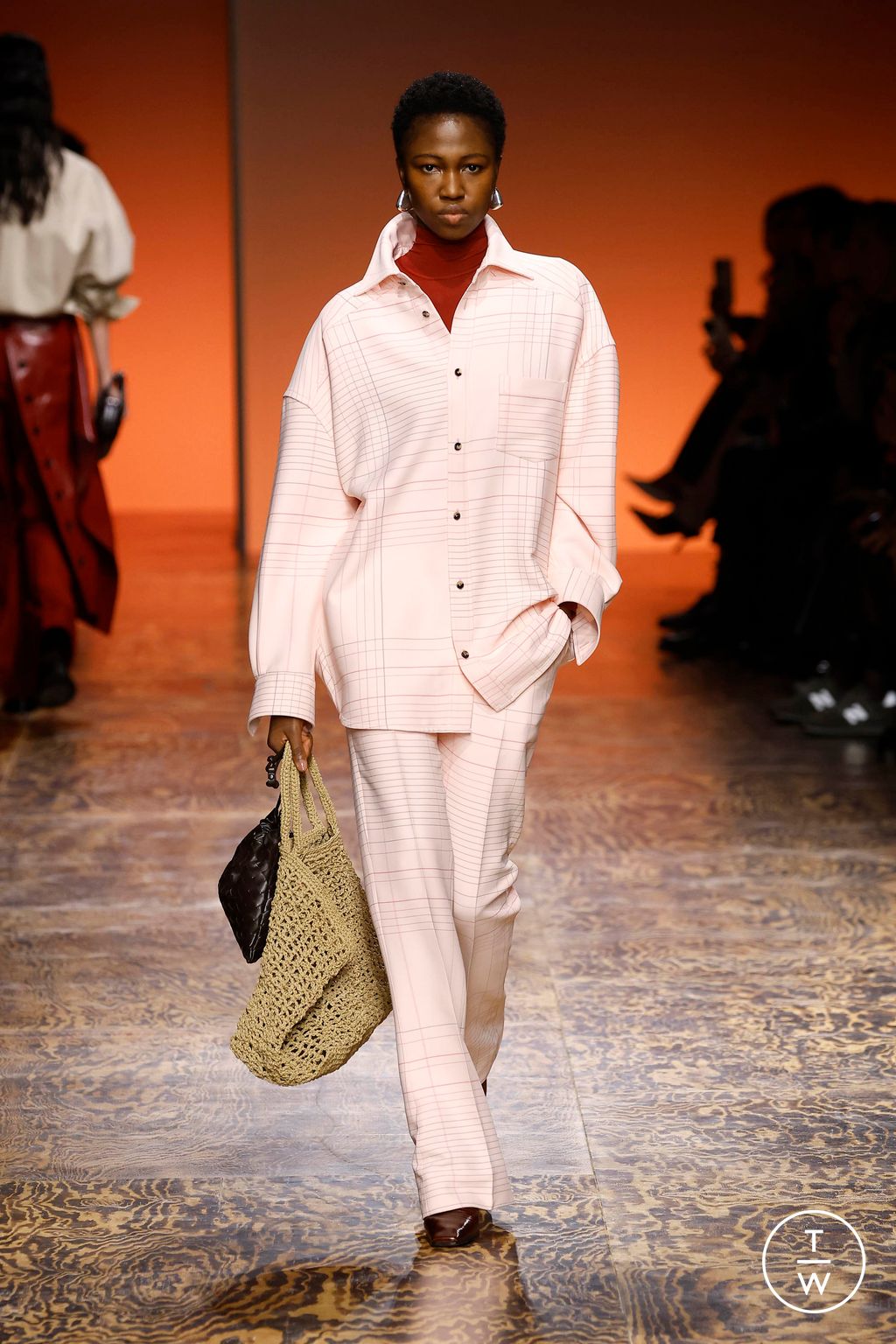 Fashion Week Milan Fall/Winter 2024 look 45 de la collection Bottega Veneta womenswear