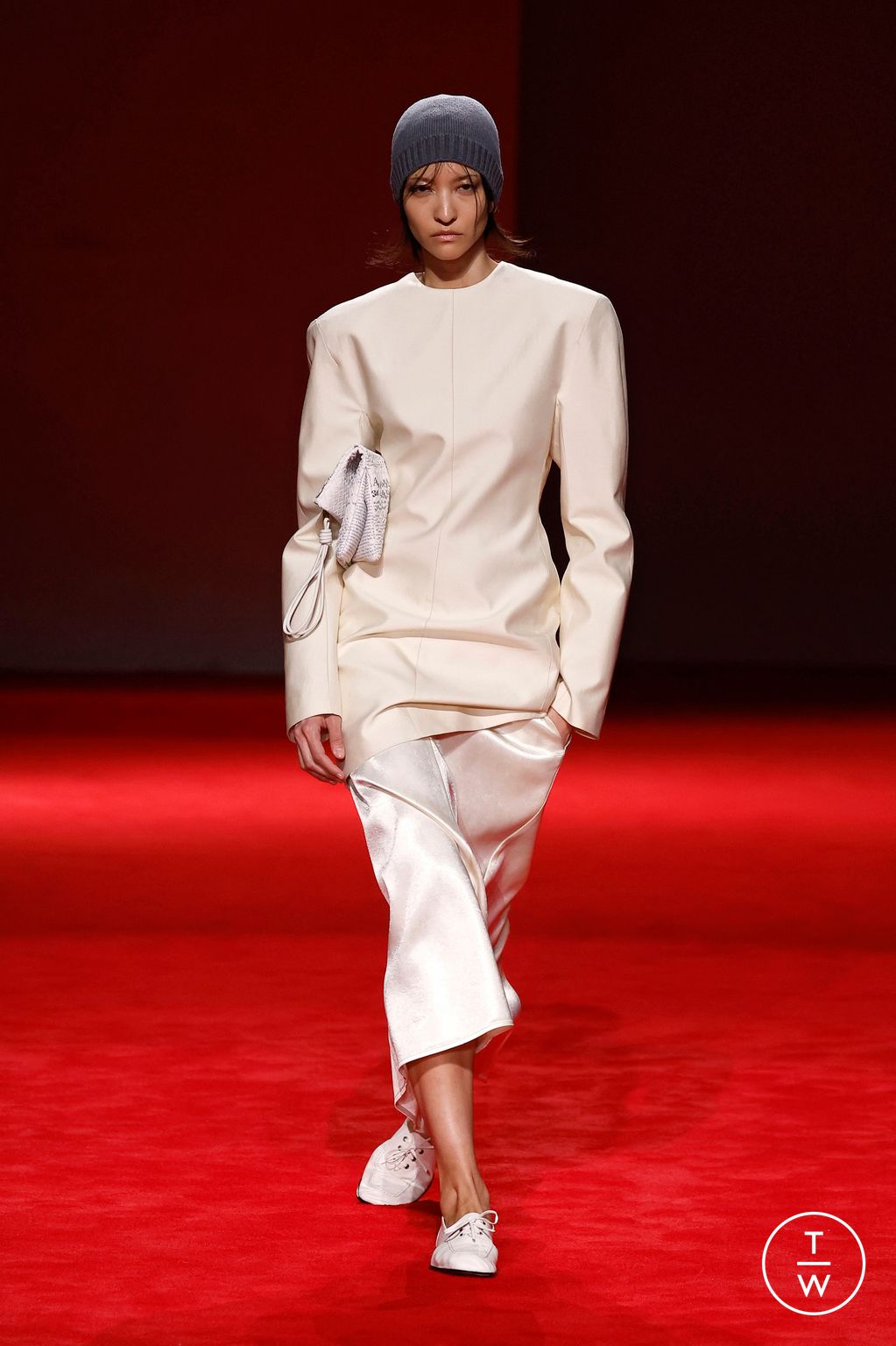 Fashion Week Milan Fall/Winter 2026 look 5 from the Bottega Veneta collection womenswear