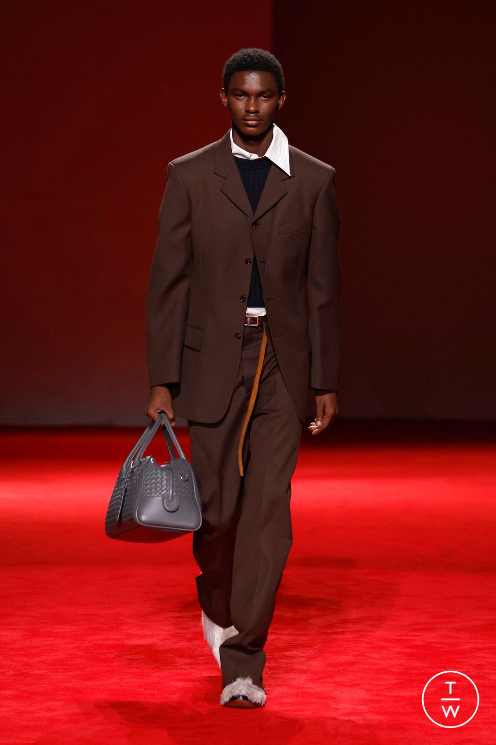 Fashion Week Milan Fall/Winter 2026 look 19 from the Bottega Veneta collection womenswear