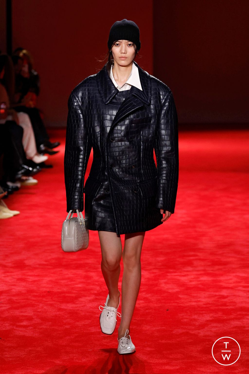 Fashion Week Milan Fall/Winter 2026 look 28 from the Bottega Veneta collection womenswear