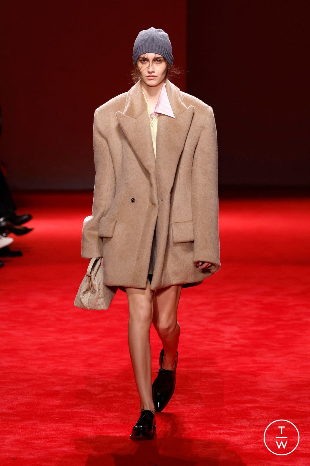 Fashion Week Milan Fall/Winter 2026 look 30 from the Bottega Veneta collection womenswear