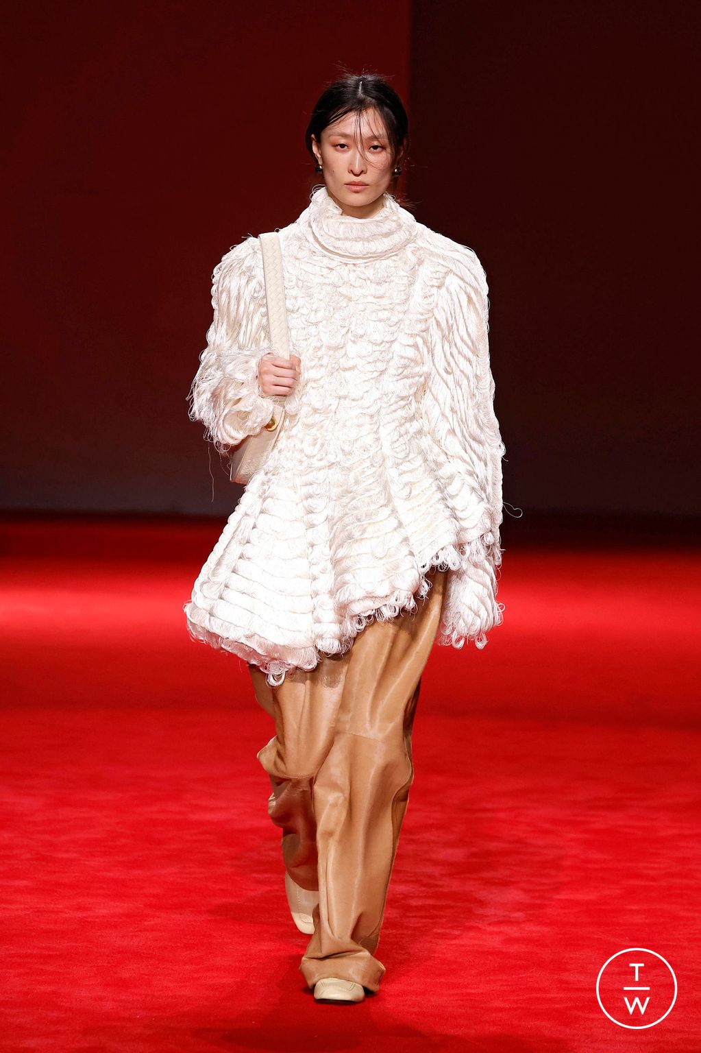 Fashion Week Milan Fall/Winter 2026 look 47 from the Bottega Veneta collection womenswear