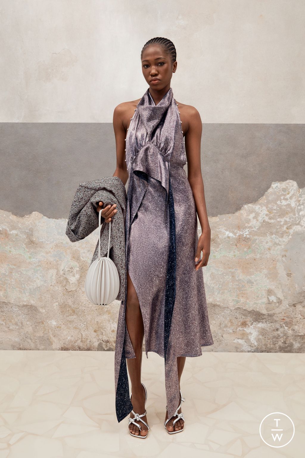 Fashion Week Milan Pre-Fall 2023 look 45 de la collection Bottega Veneta womenswear