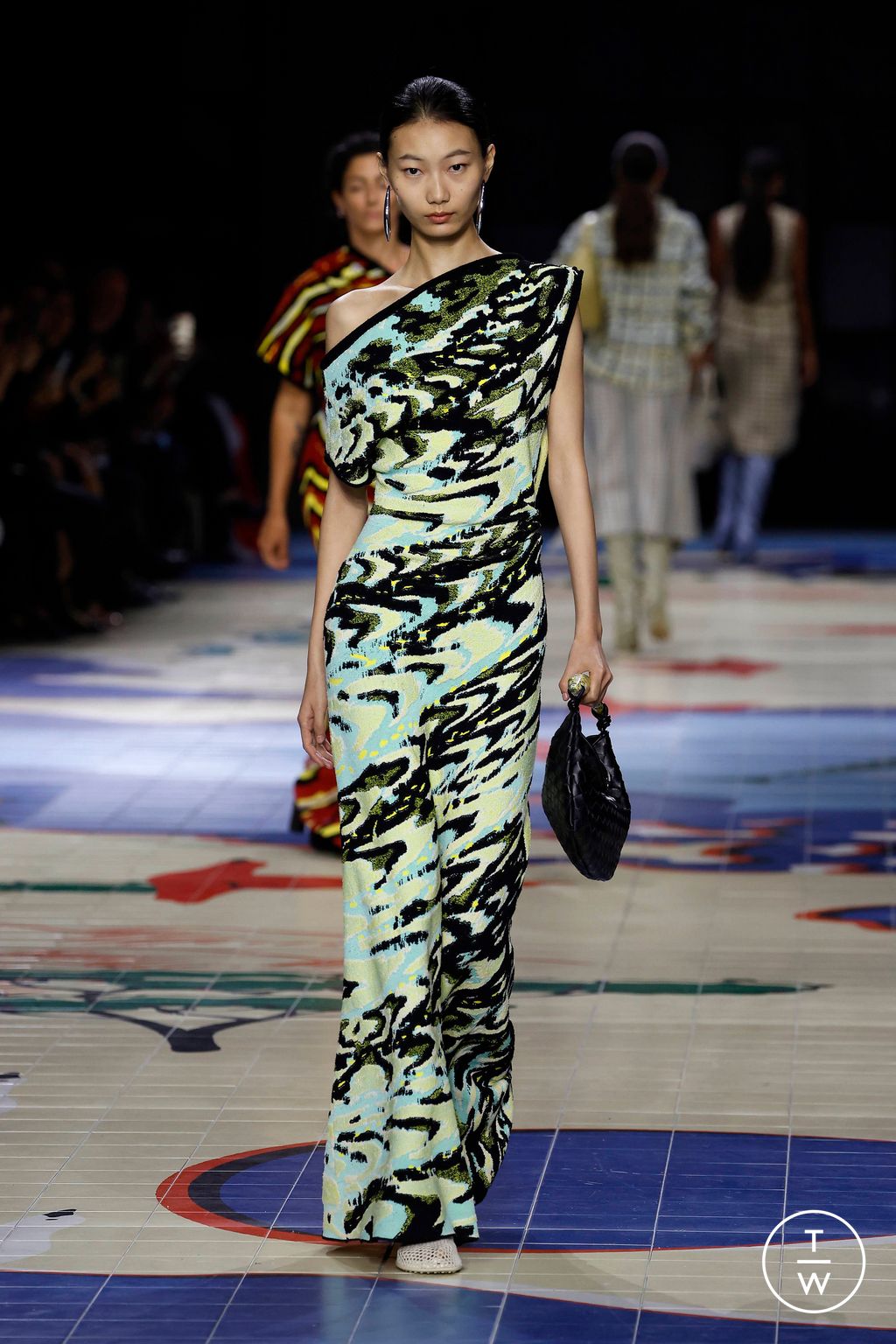 Fashion Week Milan Spring/Summer 2024 look 36 from the Bottega Veneta collection womenswear