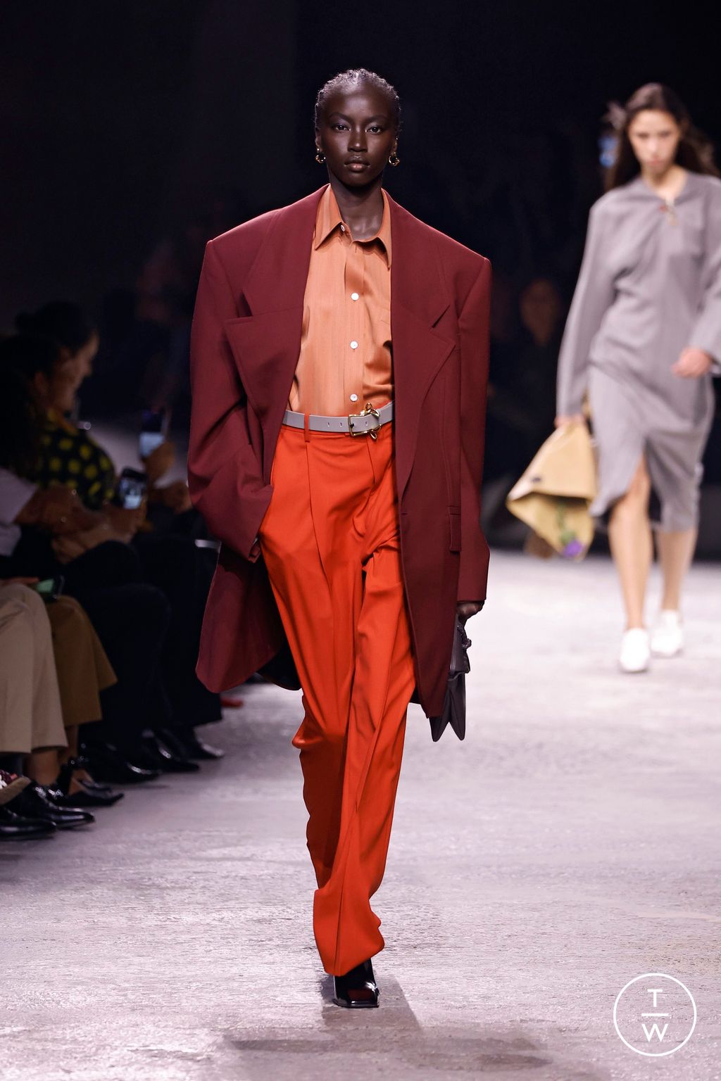 Fashion Week Milan Spring-Summer 2025 look 6 from the Bottega Veneta collection womenswear
