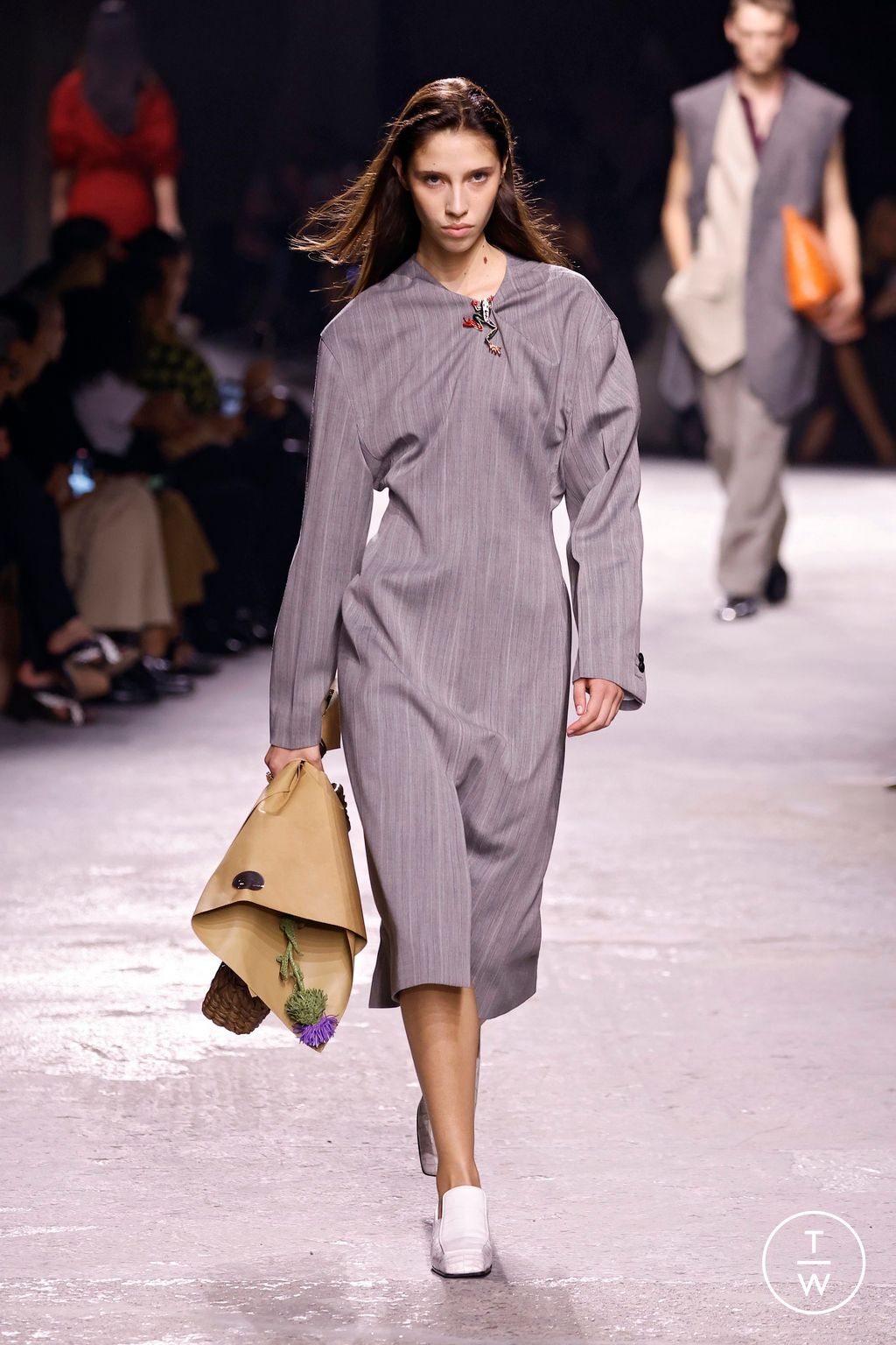 Fashion Week Milan Spring/Summer 2025 look 7 from the Bottega Veneta collection womenswear