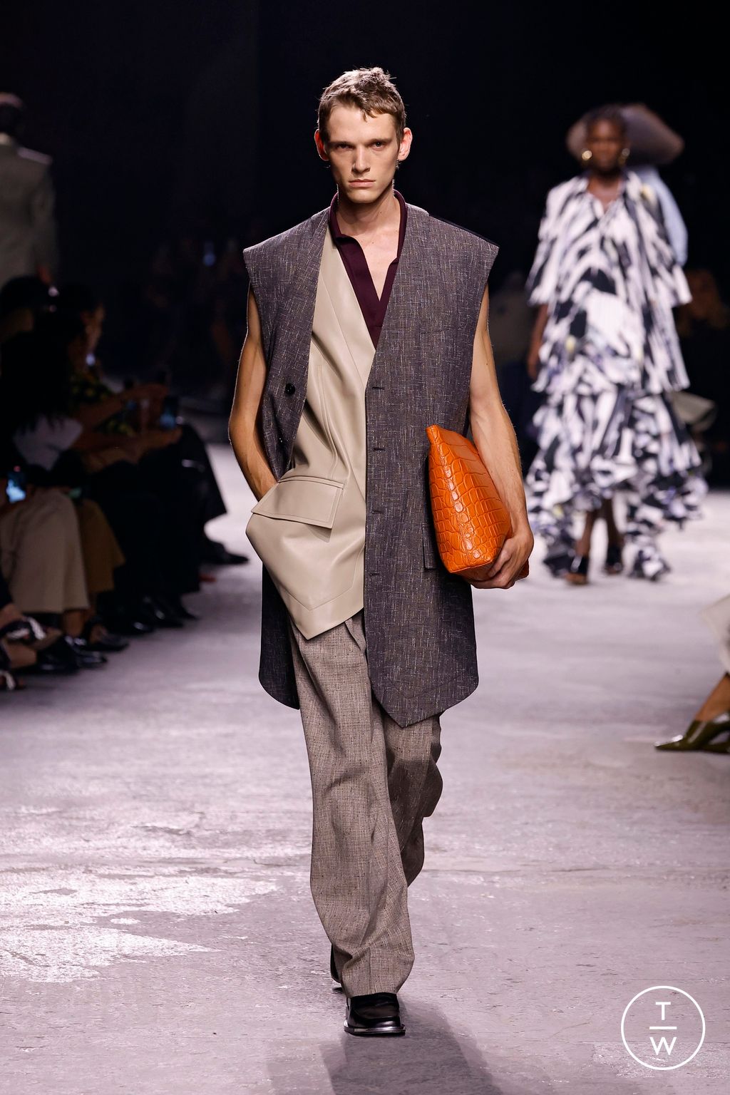 Fashion Week Milan Spring/Summer 2025 look 8 from the Bottega Veneta collection womenswear