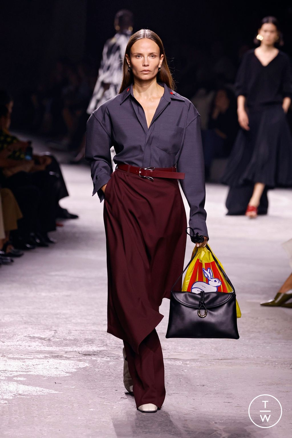 Fashion Week Milan Spring/Summer 2025 look 14 from the Bottega Veneta collection womenswear