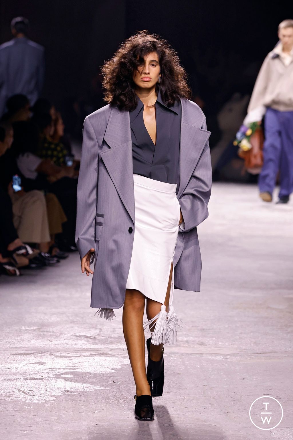 Fashion Week Milan Spring/Summer 2025 look 18 from the Bottega Veneta collection womenswear