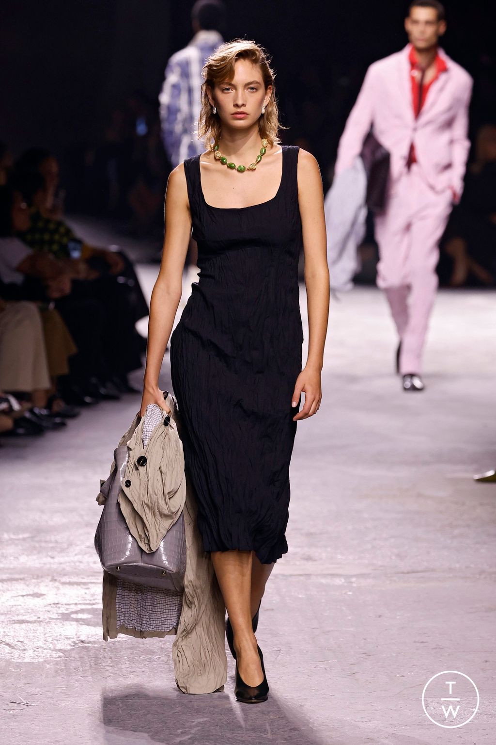 Fashion Week Milan Spring/Summer 2025 look 33 from the Bottega Veneta collection womenswear