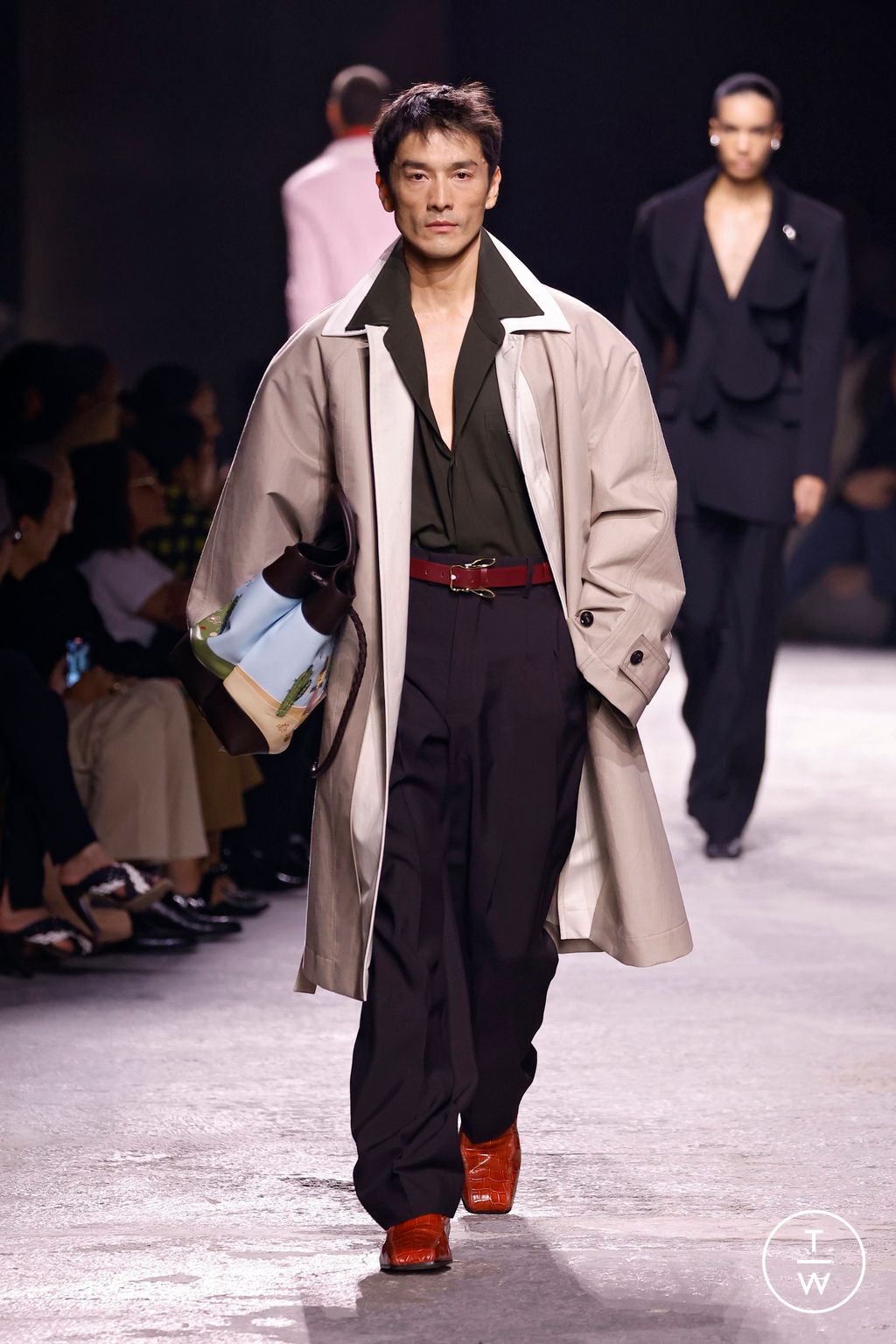 Fashion Week Milan Spring/Summer 2025 look 39 from the Bottega Veneta collection womenswear