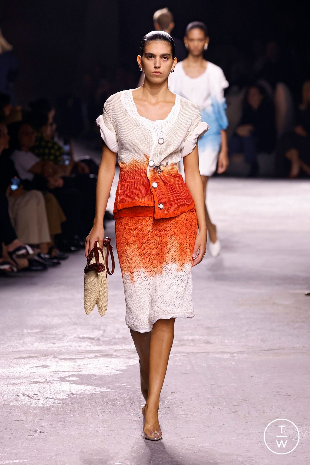 Fashion Week Milan Spring-Summer 2025 look 41 from the Bottega Veneta collection womenswear