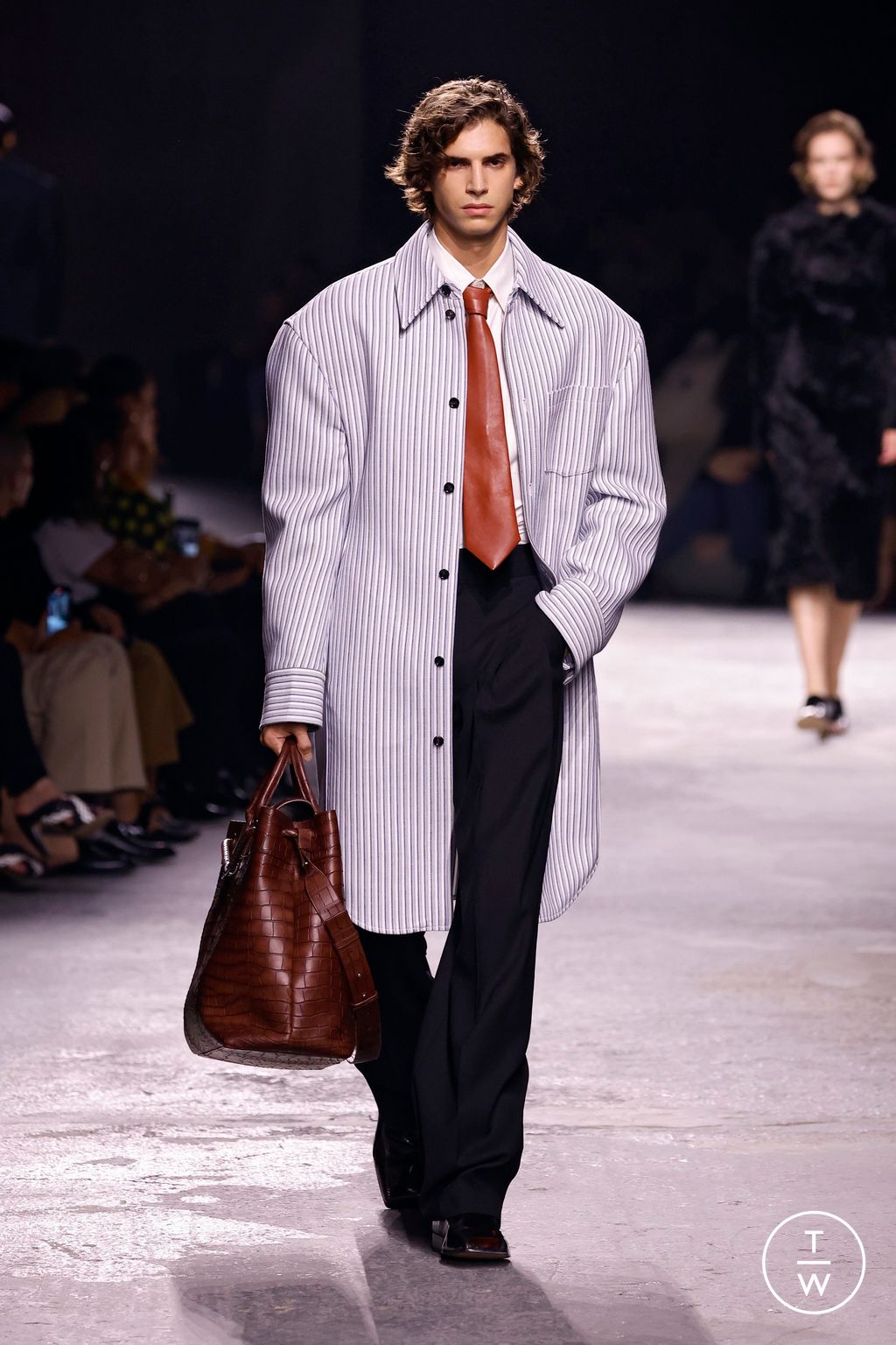 Fashion Week Milan Spring/Summer 2025 look 46 from the Bottega Veneta collection womenswear