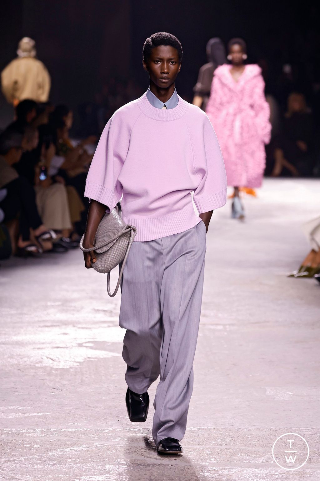Fashion Week Milan Spring/Summer 2025 look 49 from the Bottega Veneta collection womenswear