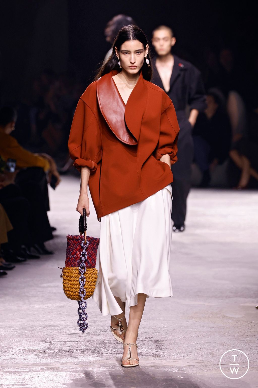 Fashion Week Milan Spring/Summer 2025 look 52 from the Bottega Veneta collection womenswear